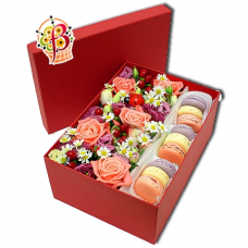 Цветы и Macarons в коробке №1